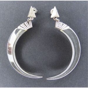 Jenny Bird LONG HORN Lucite TUSK EARRINGS statement earrings excellent condition